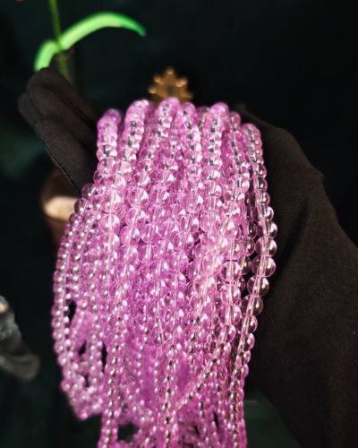 Magenta Holographic Beads