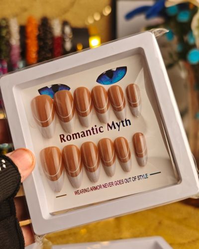 Romantic Myth Press-On Nails