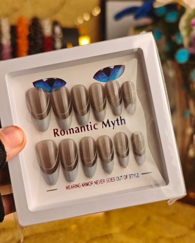 Romantic Myth Press-On Nails
