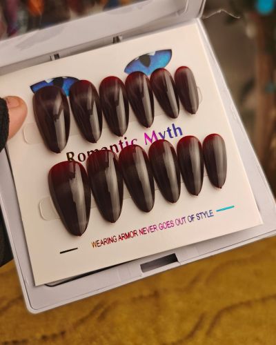 Romantic Myth Press-On Nails