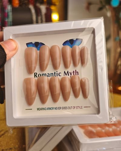 Romantic Myth Press-On Nails