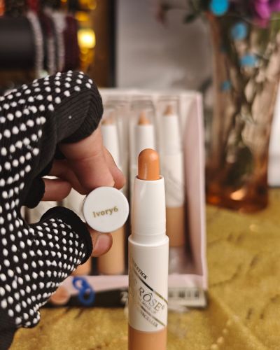Miss Rose Concealer 2in1