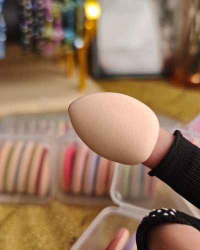 Huda Beauty Blender