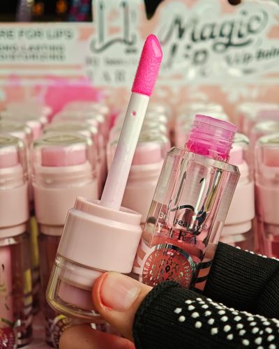 3Q Beauty Lip Oil Yara