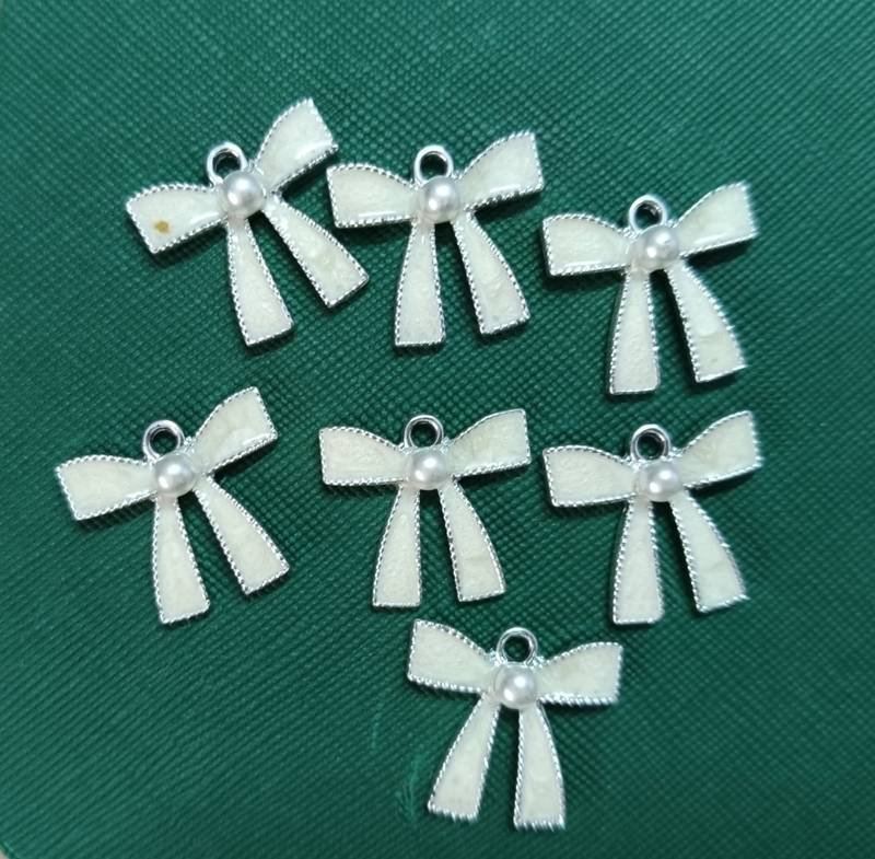 White Pearl Bow Charm