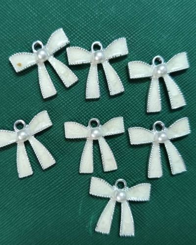 White Pearl Bow Charm