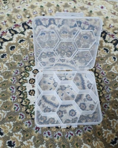 7 Grid Hexagon Storage Box