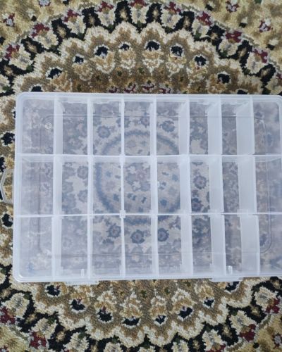24 Grid Adjustable Storage Box