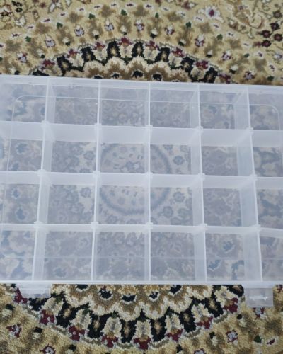 24 Grid Large Storage Box