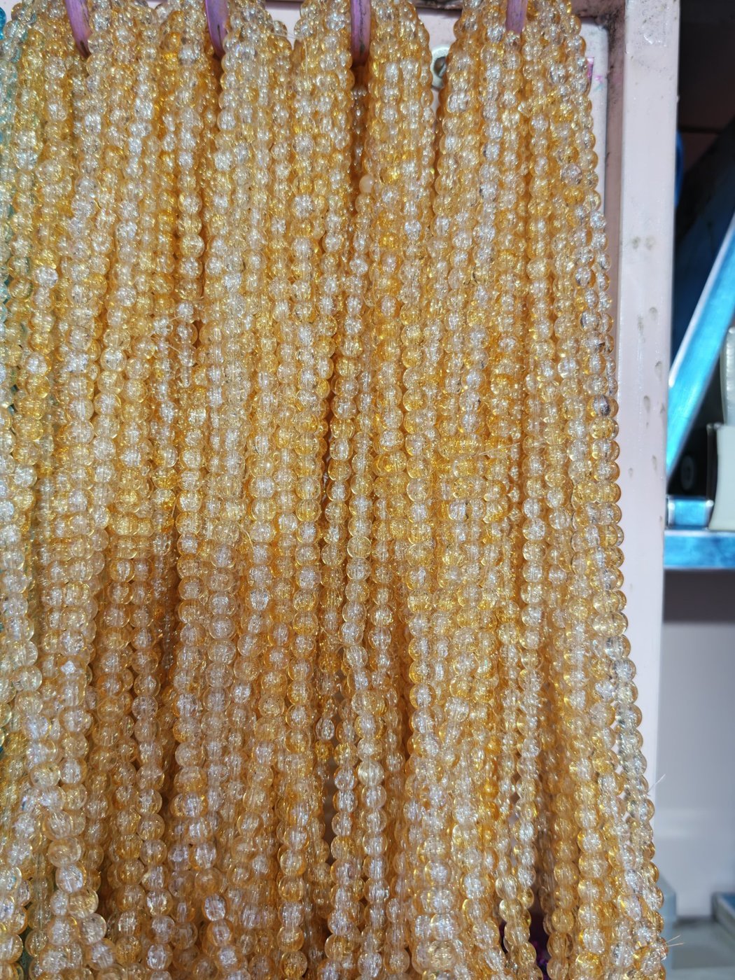 8 mm Crack Golden Yellow & White Beads
