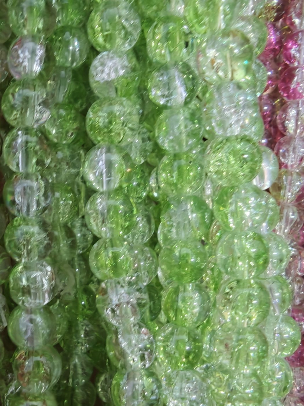 8 mm Crack Light Green Beads