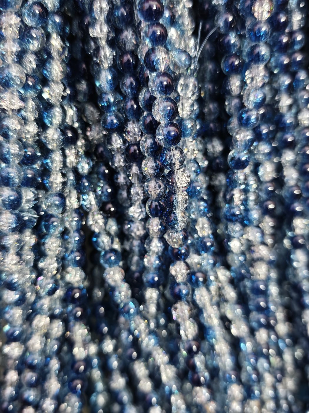 8 mm Crack Navy Blue & White Beads