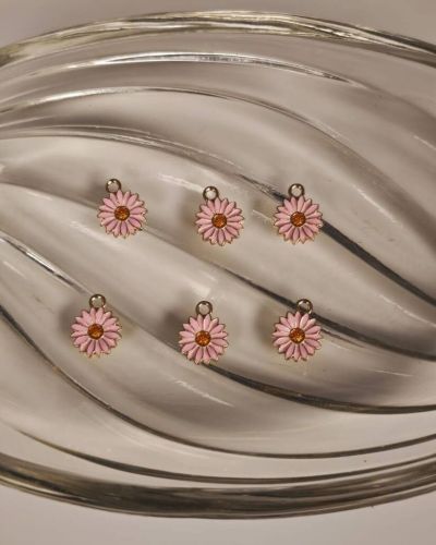 Pink Daisy Charms