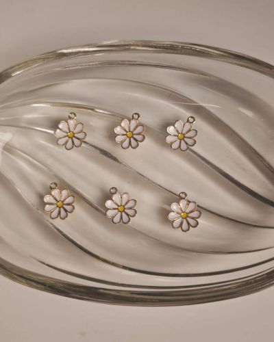 White Daisy Charms