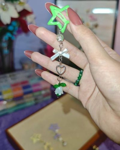 Star Charm Hair Clip